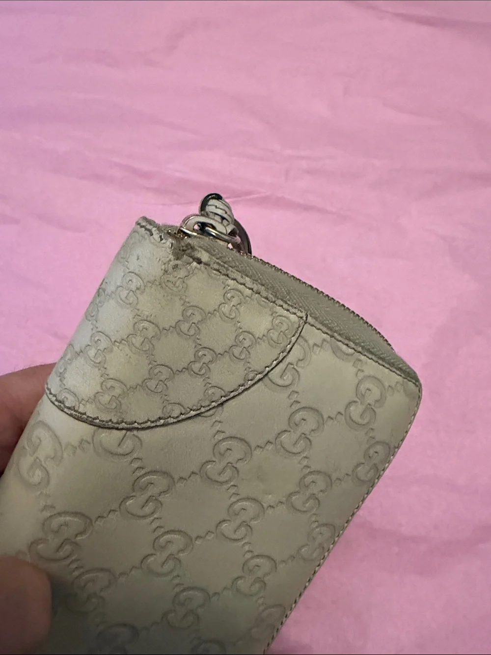 GUCCI Microguccissima Pattern Bree Leather Zip Around Wallet. Pre-loved